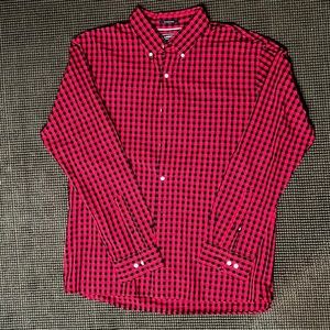 Men’s XL black and red checkered button down